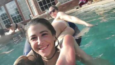 Twitch Thot Pinksparklez Micro Bikini Flashing Ass Pool Video - hclips