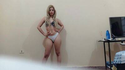 Amateur Blonde Latina - upornia