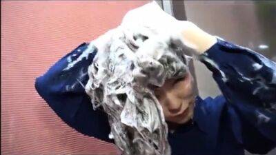 Japanese girl wash hair 01 - drtuber - Japan