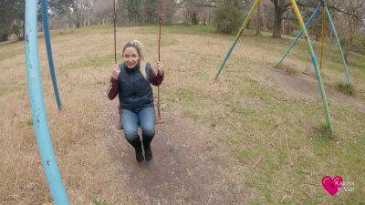 I Play On The Swing With My Big Dildo - upornia